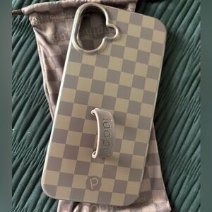 iPhone 16 plus loopy case 🤎